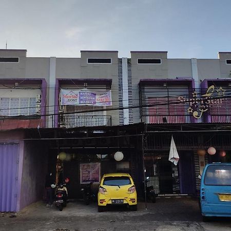 Superstar Residence Tomohon Redpartner מראה חיצוני תמונה