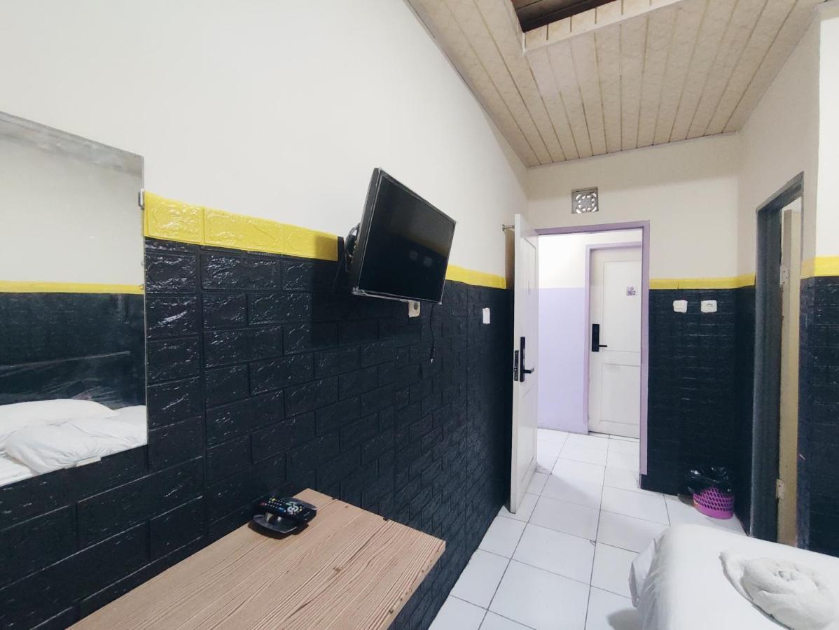 Superstar Residence Tomohon Redpartner מראה חיצוני תמונה